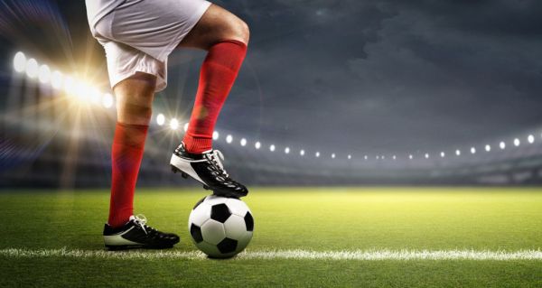 Super League : Τον Νοέμβριο κάθε σαλόνι γίνεται κερκίδα