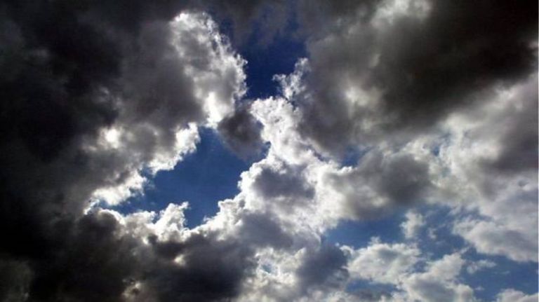 Καιρός : Νεφώσεις και βροχές – Πτώση της θερμοκρασίας