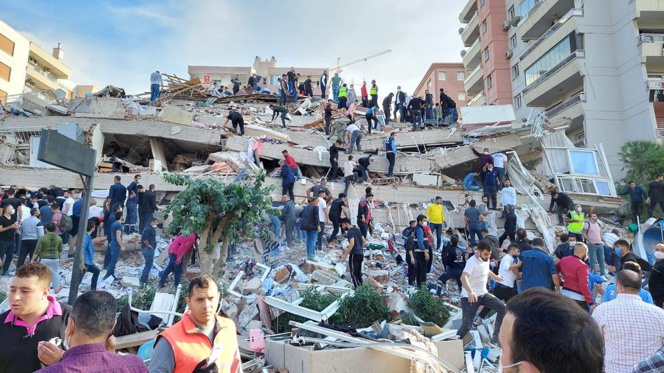 Τουρκία : Στους 113 οι νεκροί από τον σεισμό – 1.621 μετασεισμοί μέχρι στιγμής
