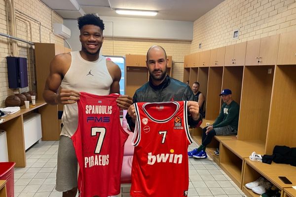 Αντετοκούνμπο : «Ο Σπανούλης είναι ο Κόμπι της Ευρώπης» [Εικόνες & Video)