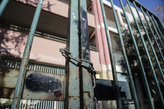 Λουκίδης : Δεν αποκλείεται το κλείσιμο των σχολείων – Πολύ πιεσμένο το σύστημα