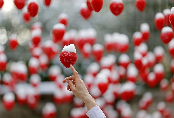 Ο έρωτας μπορεί να περιμένει; – Τι συμβαίνει με τους singles στα χρόνια του κοροναϊού