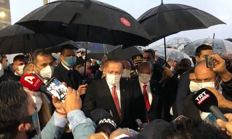 Μετά το κακόγουστο σόου στα Βαρώσια ο Τατάρ πάει Αζερμπαϊτζάν