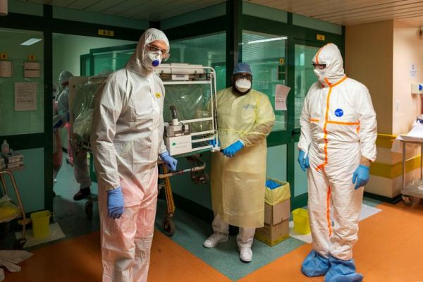 Ο αγώνας δρόμου για την ανάπτυξη αποτελεσματικών και φθηνών αντισωμάτων έναντι της Covid-19