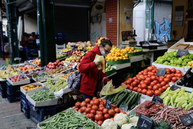 Κοροναϊός : Τα απίστευτα της καραντίνας – Εφοδιάζονται με μπισκότα και μαγειρευτά που μπορούν να διατηρηθούν έως και 25 χρόνια