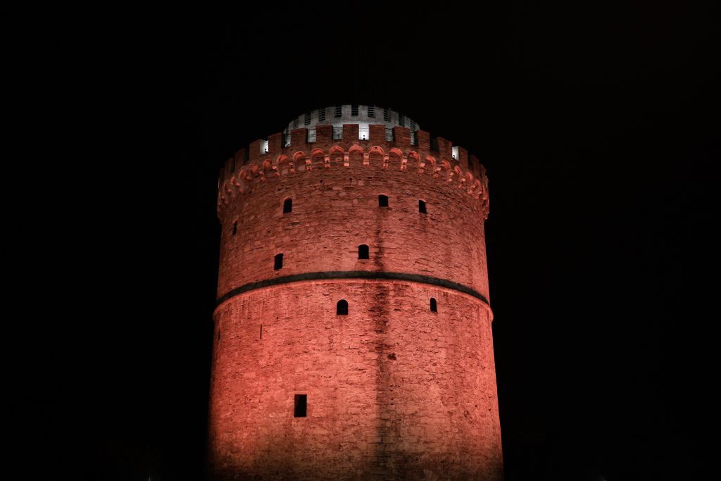Θεσσαλονίκη : Πορτοκαλί ο Λευκός Πύργος για την Ημέρα Εξάλειψης Βίας κατά των Γυναικών