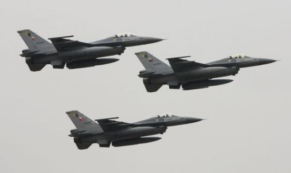 Προκλήσεις δίχως τέλος – Υπερπτήσεις τουρκικών F-16 σε Παναγιά και Οινούσσες