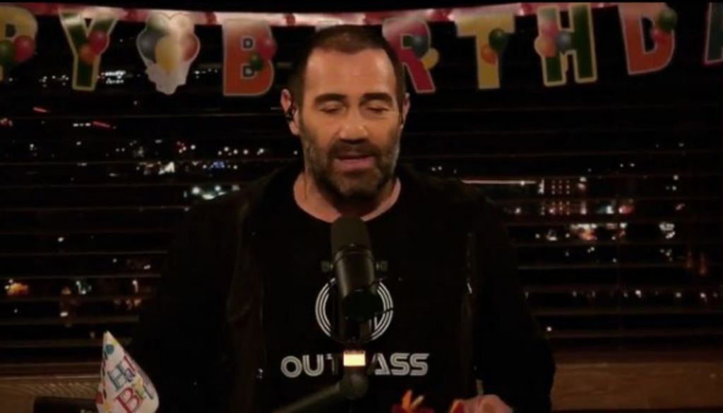 Αντώνης Κανάκης : Το τελευταίο αντίο του στον φίλο του Σάκη Σωτηράκη