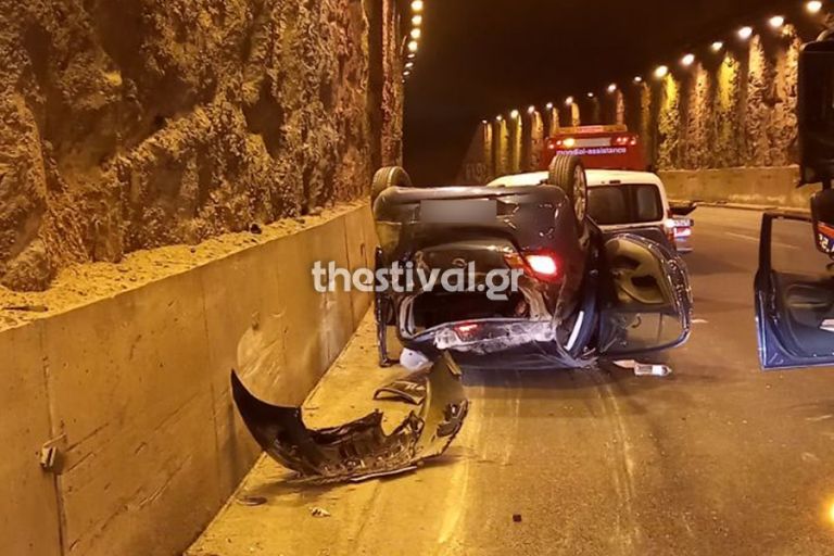 Θεσσαλονίκη : Καραμπόλες με 7 ΙΧ μέσα στο τούνελ της Τούμπας από ανατροπή αυτοκινήτου