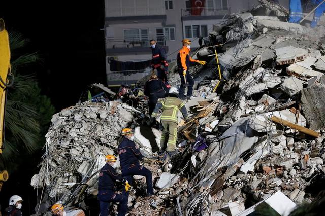 Τουρκία : Σε 58 ανέρχονται πλέον τα θύματα του σεισμού σύμφωνα με τον πρόεδρο Ερντογάν