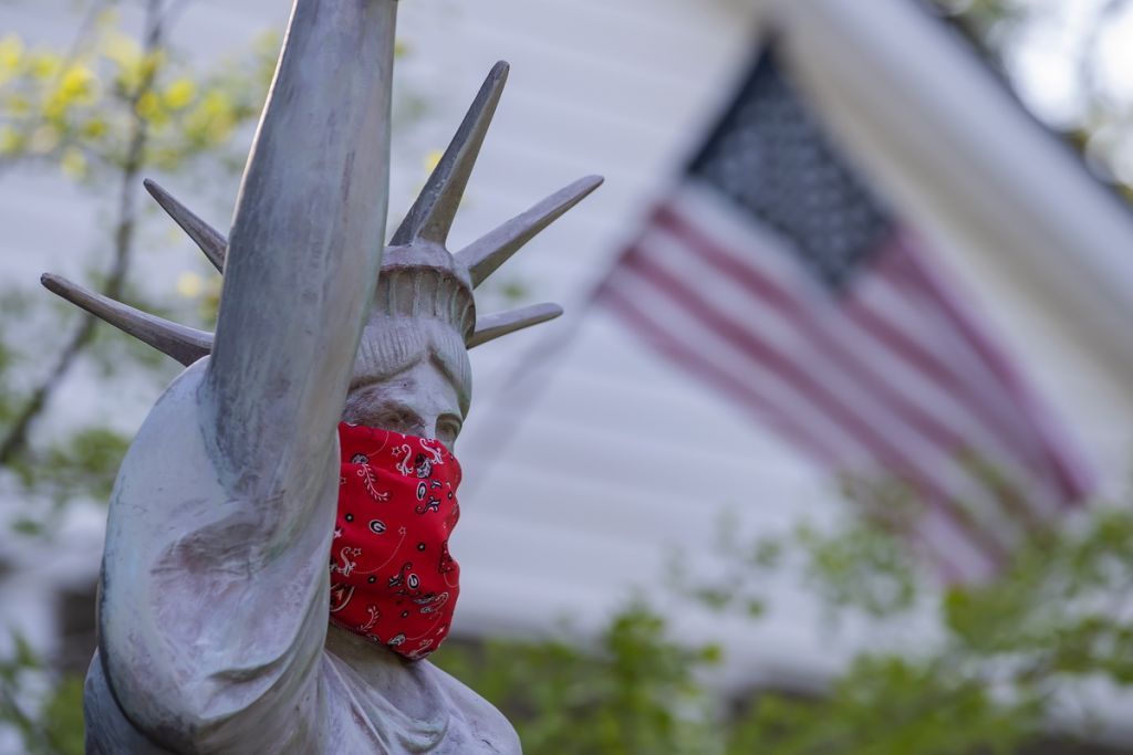 ΗΠΑ : Ο κοροναϊός «τρέχει» με πάνω από 127.000 κρούσματα και 1.000 νεκρούς το 24ωρο