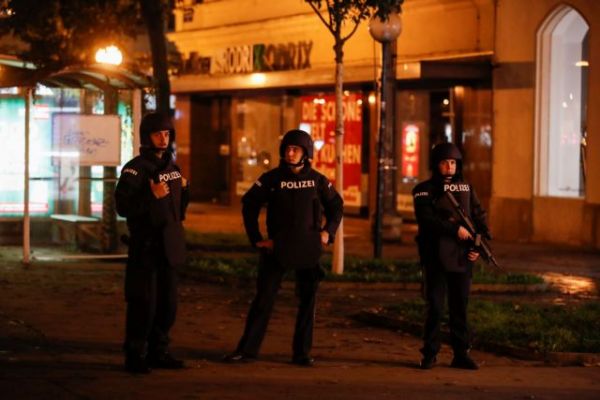 Γερμανία : Μηνύματα συμπαράστασης στην Αυστρία – Καταδίκη της τρομοκρατικής επίθεσης