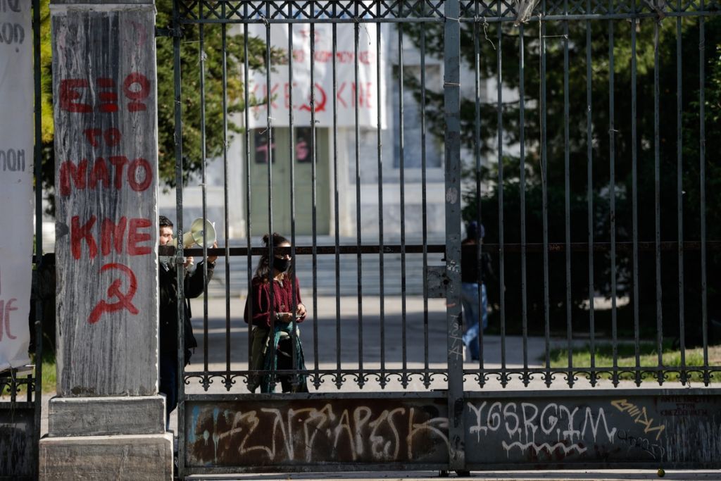 Πολυτεχνείο : Αντισυνταγματική η απαγόρευση του συνέρχεσθαι, λένε 4 δικηγόροι