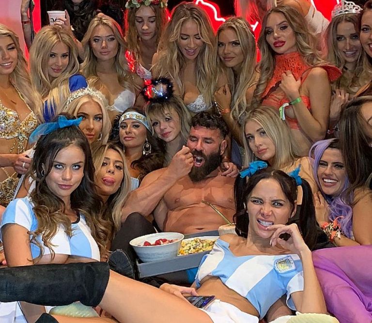 Νταν Μπιλζέριαν : Ο τύπος που θεωρεί ότι με ποτά, όργια και τζόγο είναι «insta-βασιλιάς»