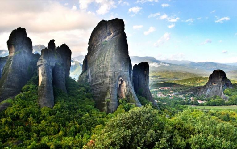 Μετέωρα : Οι απίστευτα εντυπωσιακοί γεωλογικοί σχηματισμοί που θα σας «μαγέψουν»