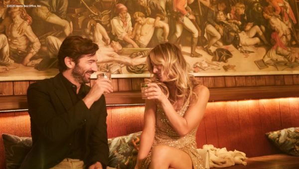 Το The Flight Attendant της HBO θα γίνει η νέα χειμερινή μας εμμονή