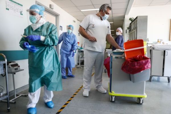 Κοροναϊός: Στο όρια τους τα νοσοκομεία στη Βόρεια Ελλάδα – Μόλις 16 κενές ΜΕΘ
