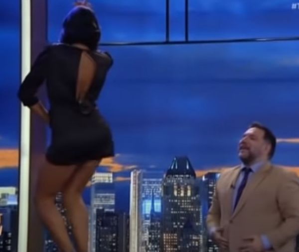 Θεοδώρα Ρασέλ : Το αισθησιακό τσιφτετέλι και η σπόντα για την Μέγκι Ντρίο