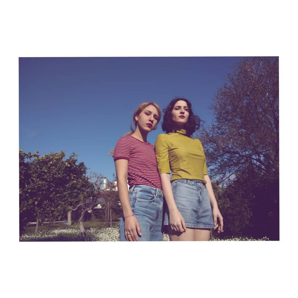 Οι κόρες της Μάλφα και του Σκιαδαρέση «τα σπάνε» στο Youtube