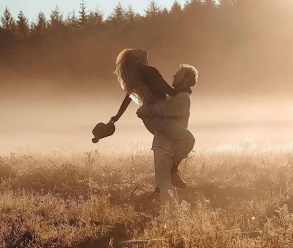 Ζώδια του νερού : Έτσι λειτουργούν μέσα στα πλαίσια μιας ερωτικής σχέσης