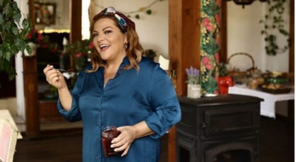 Βίκυ Σταυροπούλου : Η ηθοποιός στην πιο ανατρεπτική της φωτογράφιση