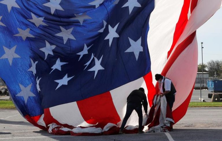 Εκλογές ΗΠΑ : Η χώρα σε ισορροπία τρόμου – Απίστευτες αντοχές για τον Τραμπ