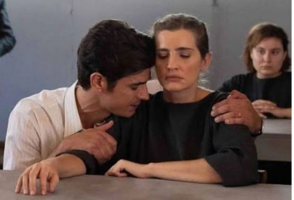 Άγριες Μέλισσες : Η Ελένη έρχεται αντιμέτωπη με νέους εχθρούς