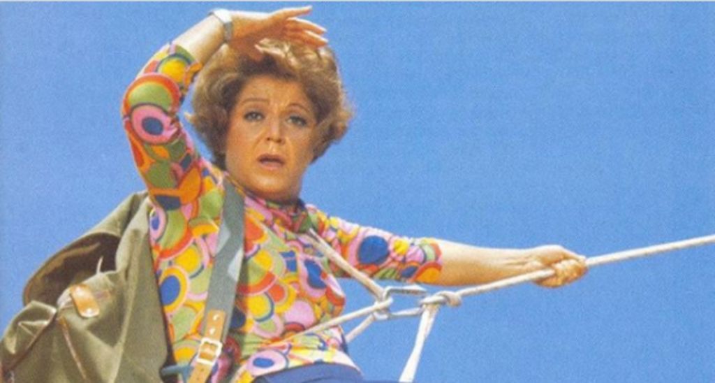 Ρένα Βλαχοπούλου : Σπάνια φωτογραφία της να παίζει bowling το 1974