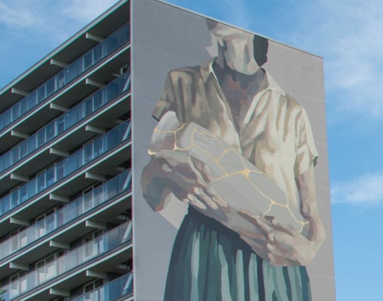 Ταμάρα Ντζούροβιτς : Η visual artist που τίμησε τις αόρατες γυναίκες του κόσμου