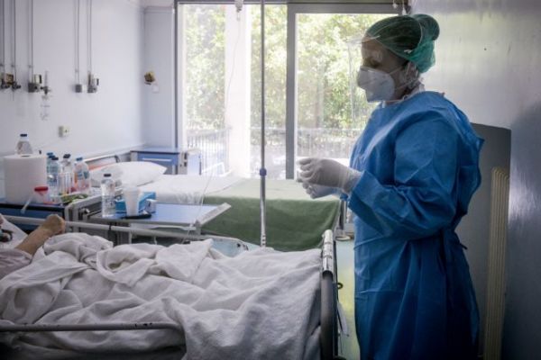 Μαγιορκίνης : Περιμένουμε δραματική αύξηση νεκρών από κοροναϊό τις επόμενες μέρες
