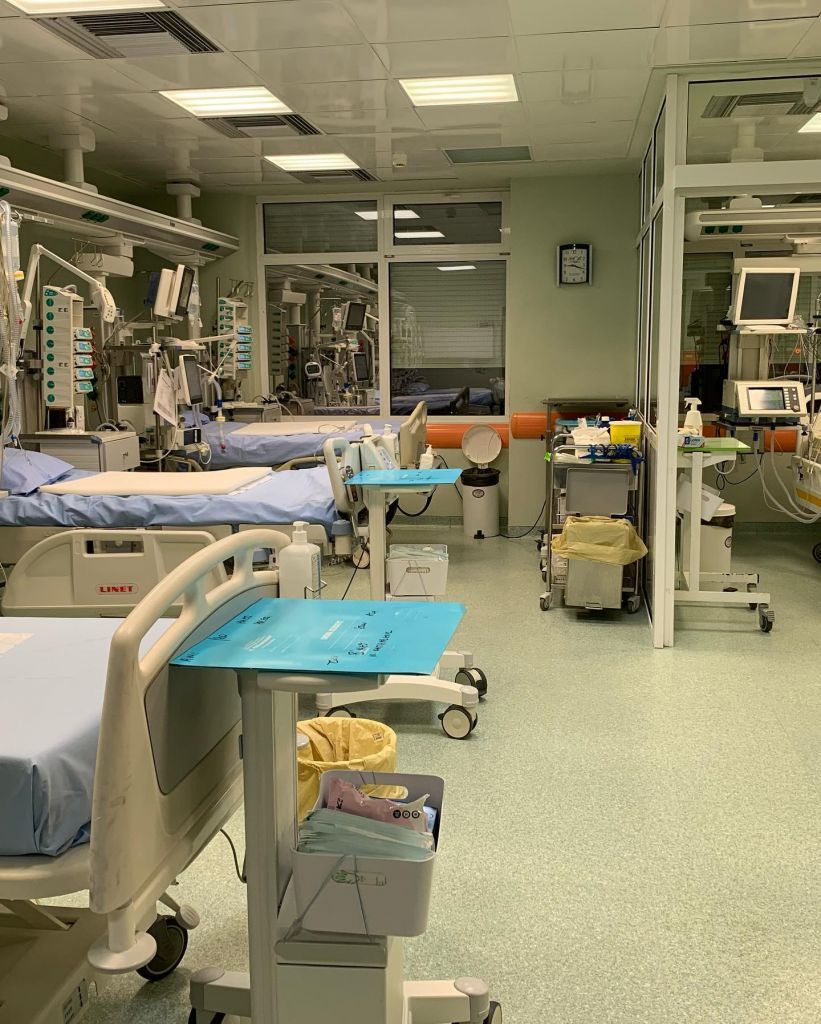Κοροναϊός : Συγκλονίζει το μήνυμα γιατρού στο Παπανικολάου – Μέσα σε 14 ώρες σχεδόν γέμισε η ΜΕΘ