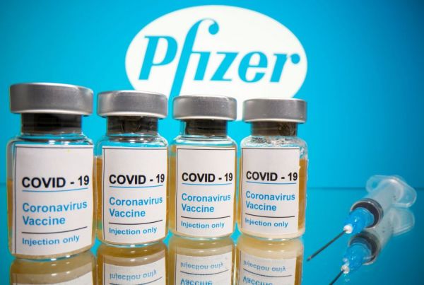 Εμβόλιο Pfizer : Τα επόμενα βήματα - Πόσες δόσεις θα πάρουν ΕΕ και Ελλάδα