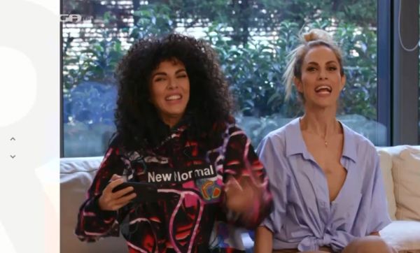 Η αφιέρωση των Roomies στην Κατερίνα Ζαρίφη που νοσεί από κοροναϊό