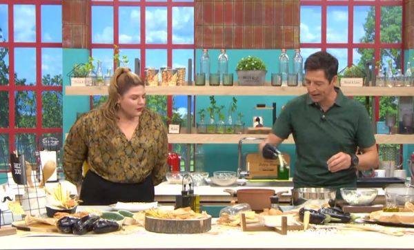 Κοτομπουκιές και τσιπς μελιτζάνας από τον Απόστολο Ρουβά