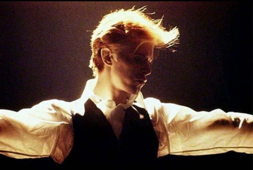 Ντέιβιντ Μπόουι : Κυκλοφόρησε για πρώτη φορά το θρυλικό «No Trendy Réchauffé» του 1995