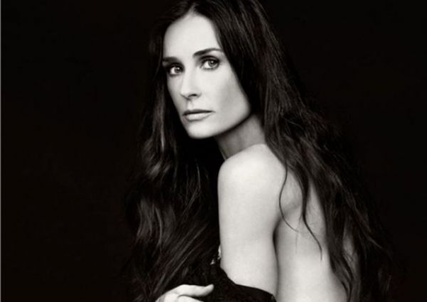 Ντέμι Μουρ : Οι ευχές από τις κόρες της και τα γενέθλια μέσα στην καραντίνα