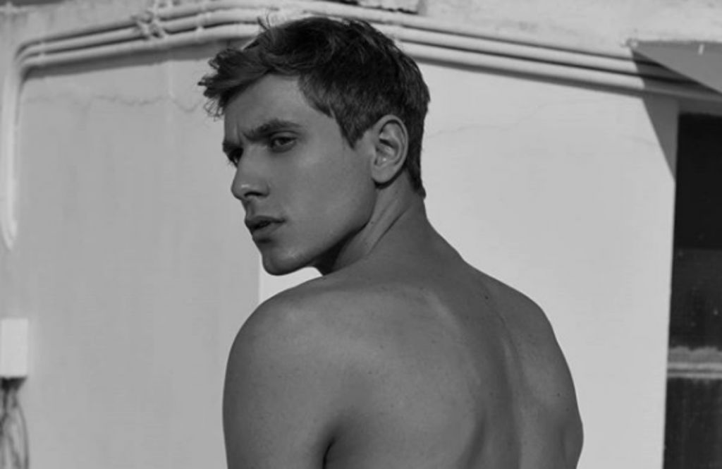 Έντουαρντ Στεργίου : Η γυμνή φωτογράφηση του πριν το GNTM