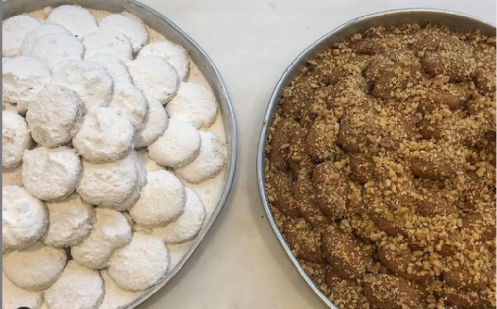 Κουραμπιέδες VS μελομακάρονα : Ποιο κερδίζει την μάχη των θερμίδων;