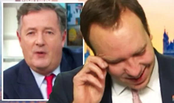 Κοροναϊός : Ο υπουργός Υγείας της Βρετανίας βάζει τα κλάματα on air – Ήταν μία σκληρή χρονιά