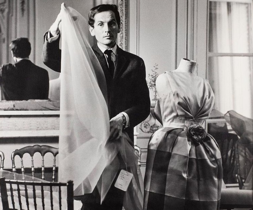 Pierre Cardin : Ο μετρ της μόδας με το άγγιγμα του Μίδα