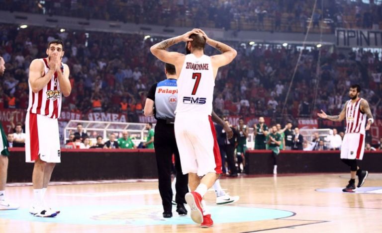 Πόσα πρωταθλήματα θα είχε ο Ολυμπιακός αν ο Αθλητικός Δικαστής έβγαζε στη σέντρα τα «κομάντο» της ΚΕΔ του Βασιλακόπουλου;