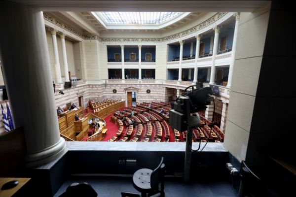 Βουλή: Τρίτη μέρα συζήτησης και αντιπαράθεσης για τον προϋπολογισμό 2021