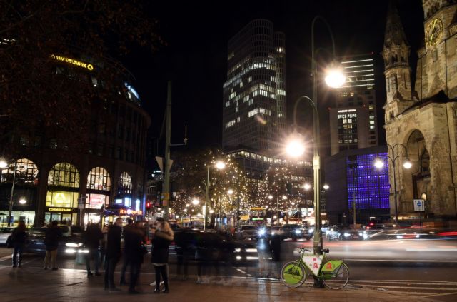 Κοροναϊός : Σε αυστηρό lockdown από σήμερα η Γερμανία – Για σκληρούς μήνες προειδοποιεί η Μέρκελ