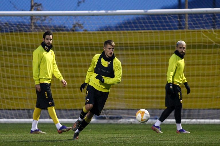 Η ενδεκάδα της ΑΕΚ κόντρα στον Βόλο – Επιστροφή Σιμάνσκι