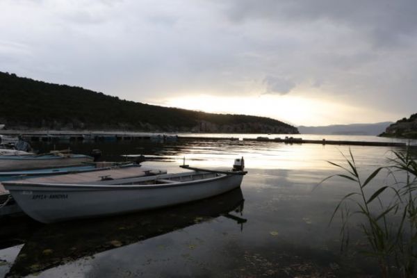 Μανωλάκος: «Άνιση μεταχείριση των κυνηγών και των ερασιτεχνών ψαράδων»