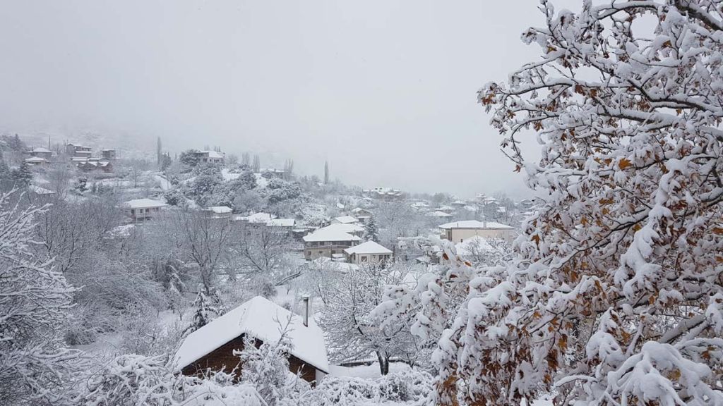 Κοροναϊός : «Αργοπεθαίνουν» τα χειμερινά καταλύματα - Μηδενικές οι κρατήσεις