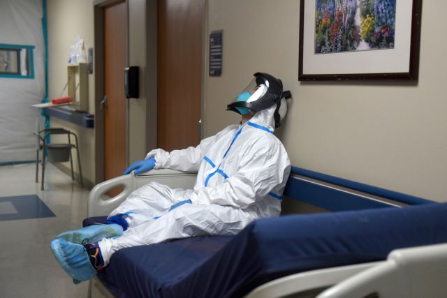 Κοροναϊός – Καπραβέλος : Ζούμε μέρες Νοεμβρίου – Η πίεση στο ΕΣΥ δεν λέει να κοπάσει