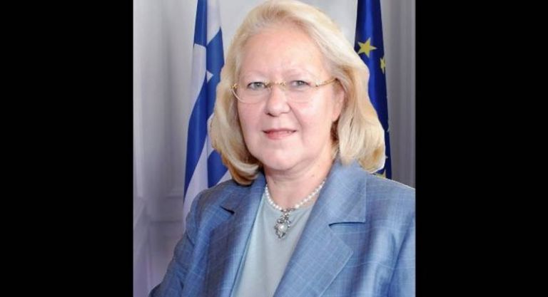 Πέτσας: Δημοσίευμα… fake news, κανείς δε δικαιούται να παίζει παιχνίδια στην πλάτη της χώρας