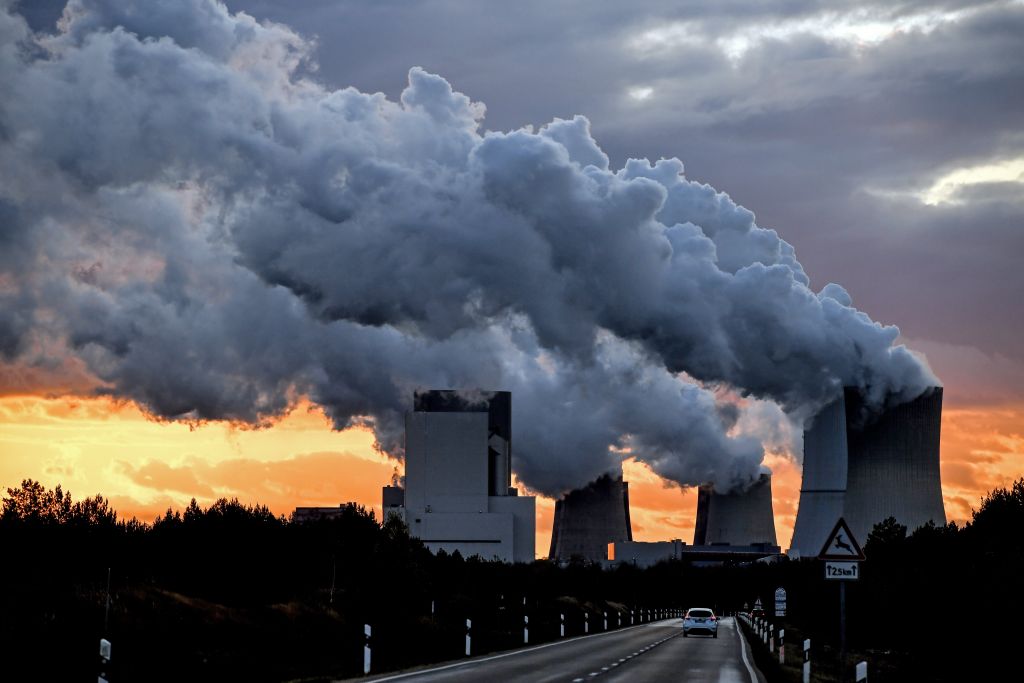 Κλιματική αλλαγή : Η ΕΕ θέτει νέο στόχο για μείωση των εκπομπών CO2