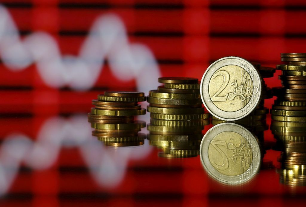 Η ύφεση στην Ευρωζώνη είναι «προ των πυλών»